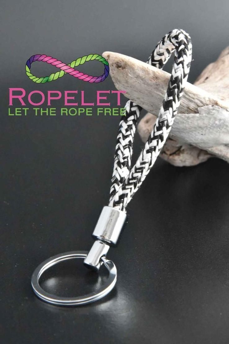 Key rings by www.ropelet.co.uk to compliment our Ropelet ranges #keys #keyring #keychain #ropelet #blackandwhite #carkeys